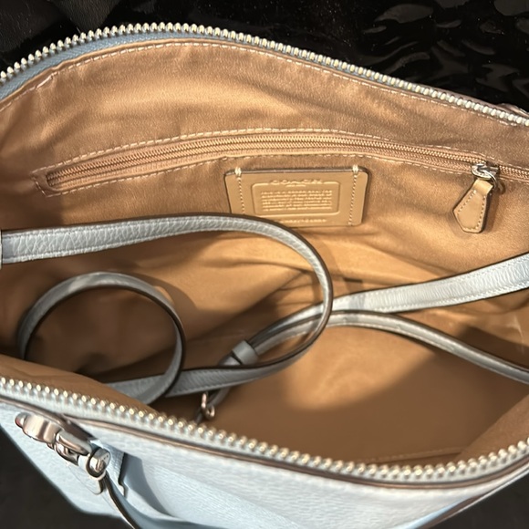 Stunning light blue Coach bag. - Picture 8 of 10